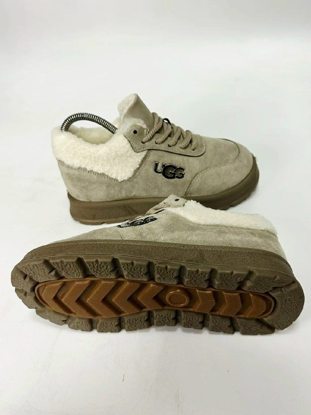 ,ugg кроссовки зимние,зимние кроссовки женские с мехом,кроссовки зимние женские ugg,кроссовки зимние женские ugg модель 551080