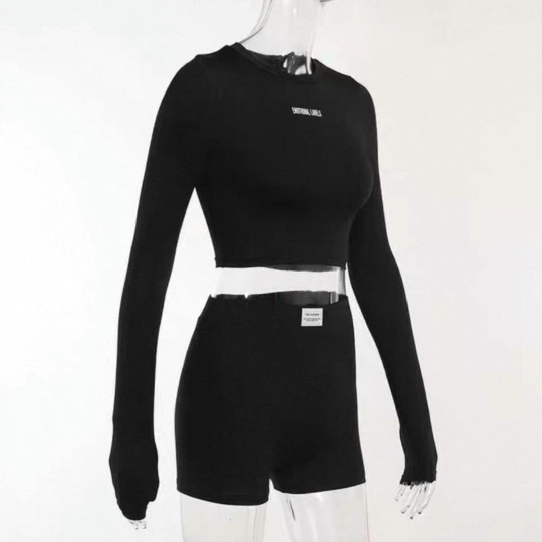 костюмы женские спортивные,женский спортивный костюм из двух предметов,спортивный костюм,костюм топ и шорты,костюм с шортами