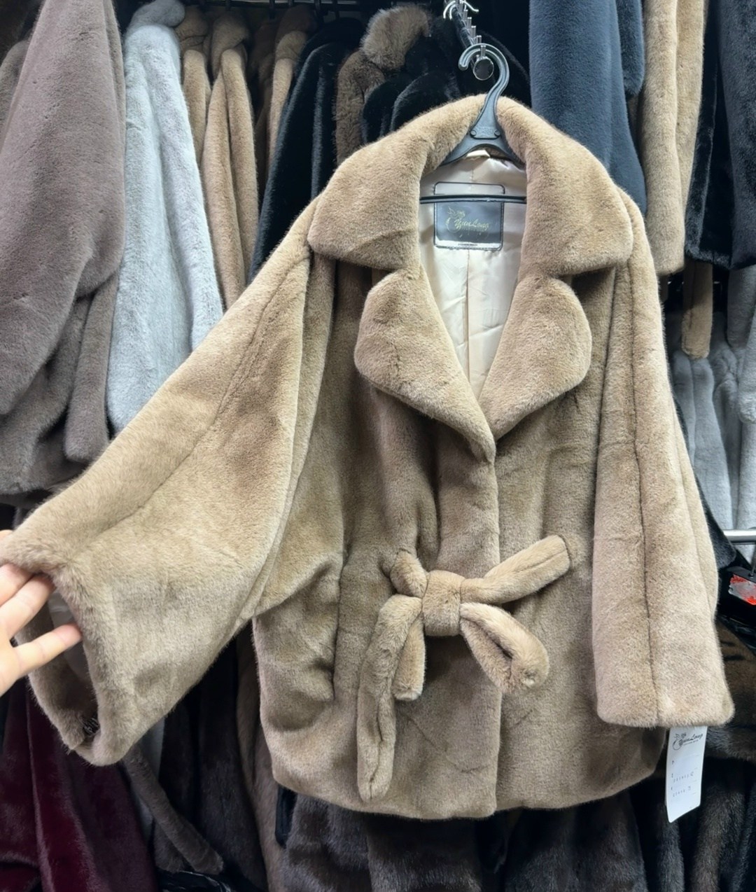 шуба искусственная под норку over easy,шуба искусственная под норку easy studio,шуба искусственная под норку,шуба,шуба из меха импортной плюшевой норки nafa