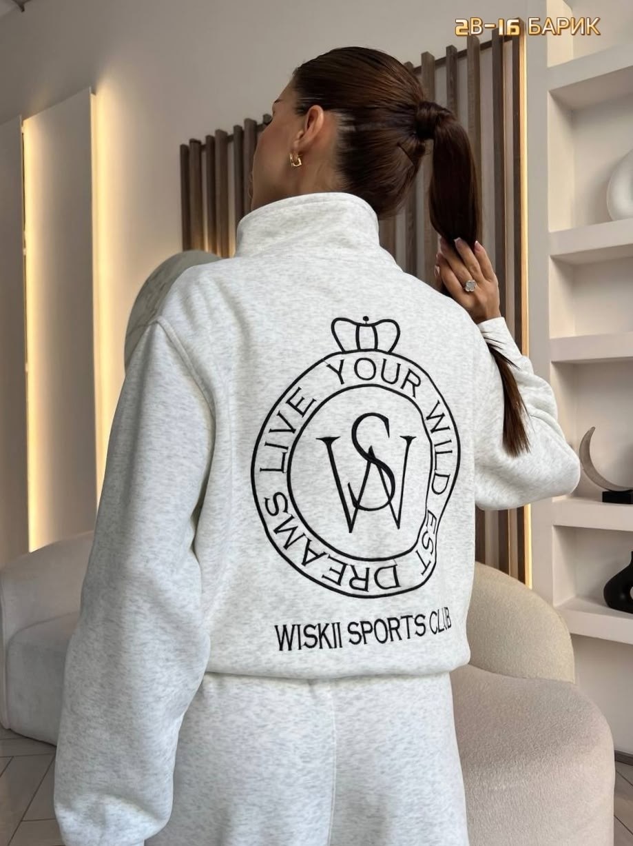 костюм женский на флисе,костюм женский брючный спортивный стиль,женский спортивный костюм,спортивный костюм,женский костюм