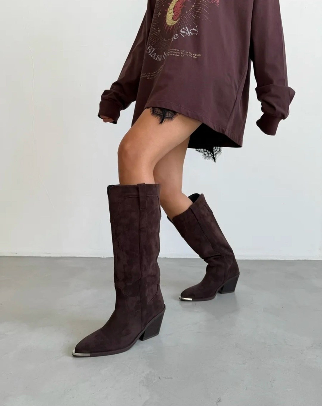 замшевые натуральные сапоги казаки на каблуке демисезонные,сапоги казаки высокие натуральная замша демисезонные,сапоги демисезонные казаки замшевые на каблуке bossy lady,сапоги казаки,сапоги замш