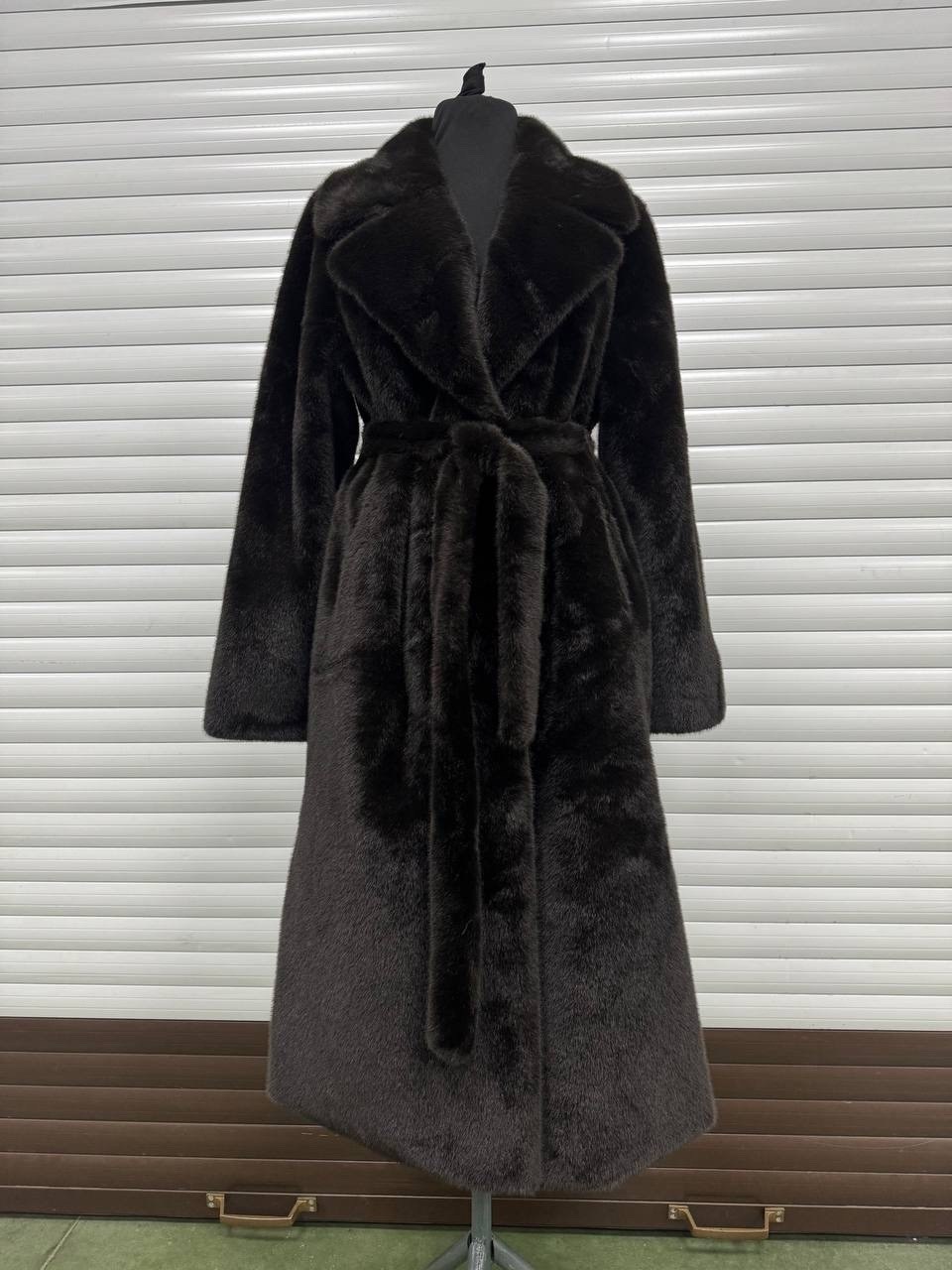 шуба,шуба женская,искусственная шуба под норку,женская черная шуба,норковая шуба