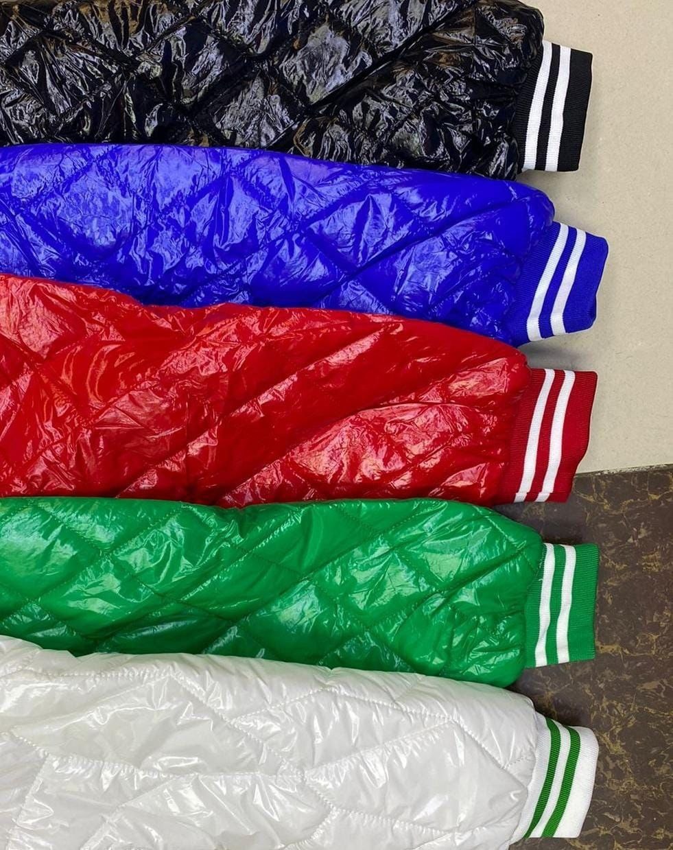 женская куртка бомбер,куртка бомбер,стильная куртка,куртка бомбер женский куртка,женская куртка