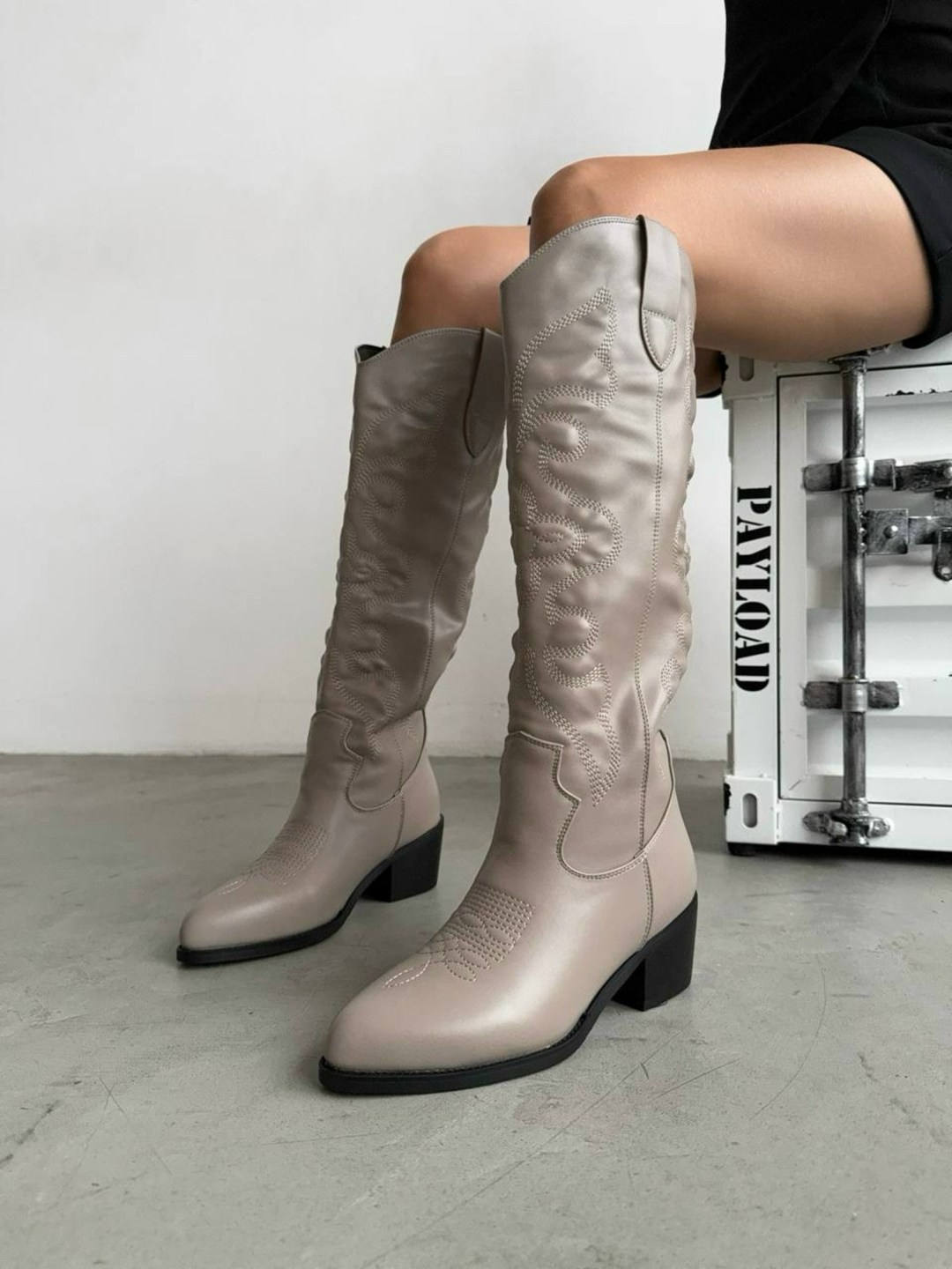 сапоги женские,казаки сапоги,сапоги казаки высокие,сапоги бежевые,казаки сапоги женские