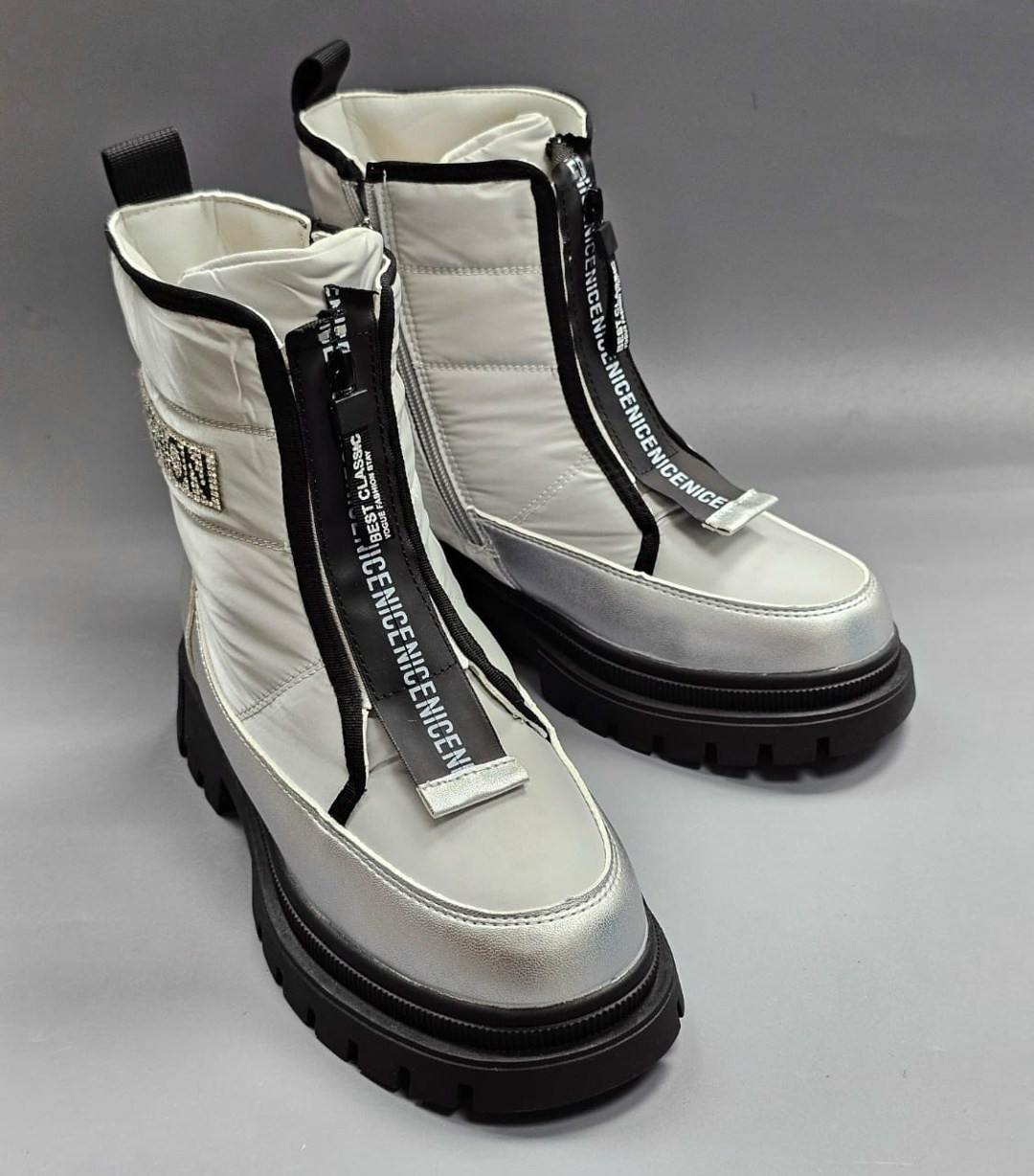 ,ботинки женские,ботинки модные,ботинки,женская