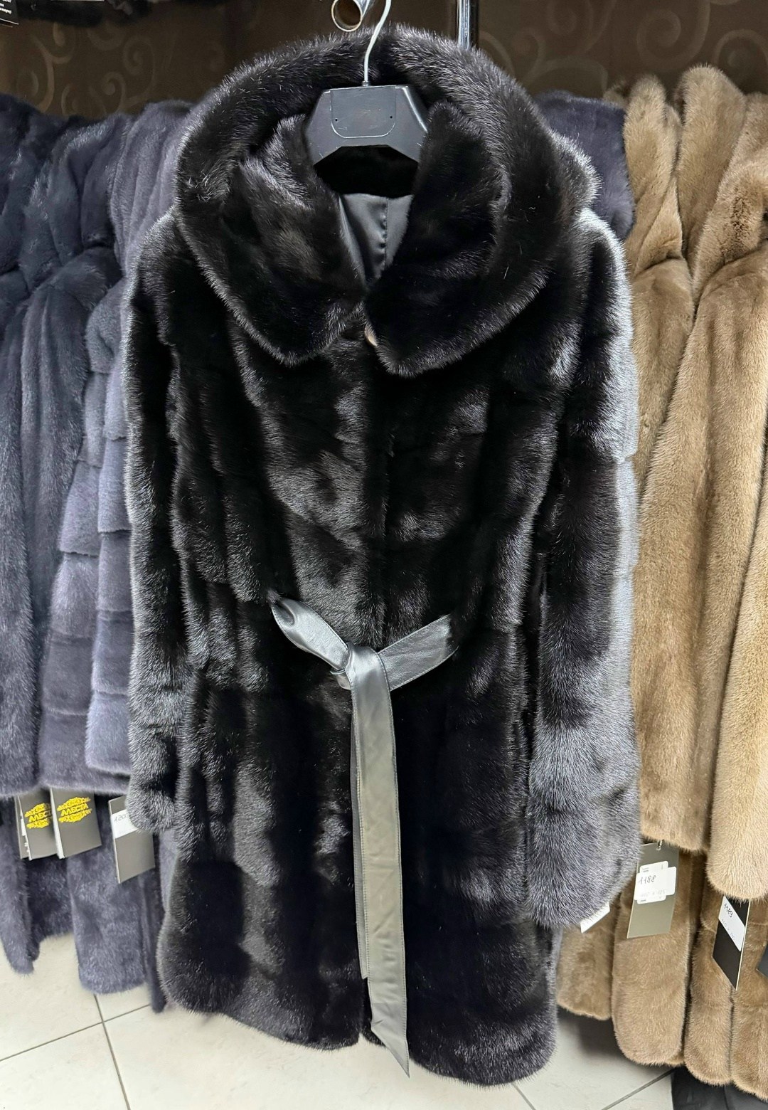 шуба норковая,шуба норковая с капюшоном,шуба норка,шуба из норки,норковая шуба черный бриллиант