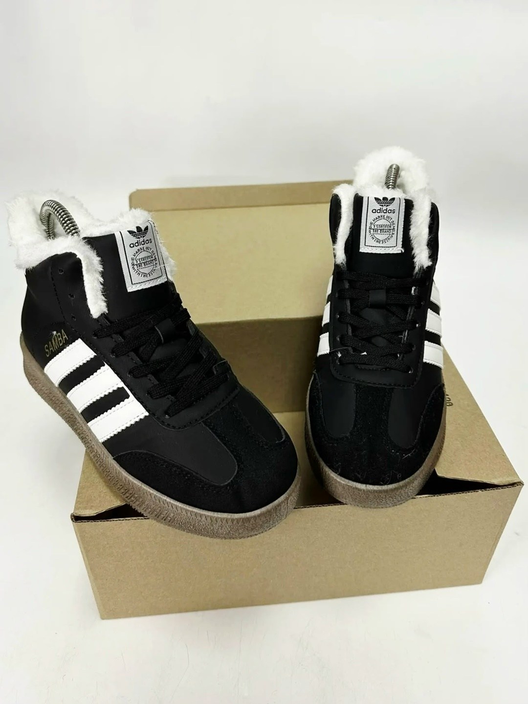 кроссовки высокие adidas samba зимние с мехом,кроссовки женские зимние высокие adidas,кроссовки adidas samba,кроссовки adidas,высокие кроссовки