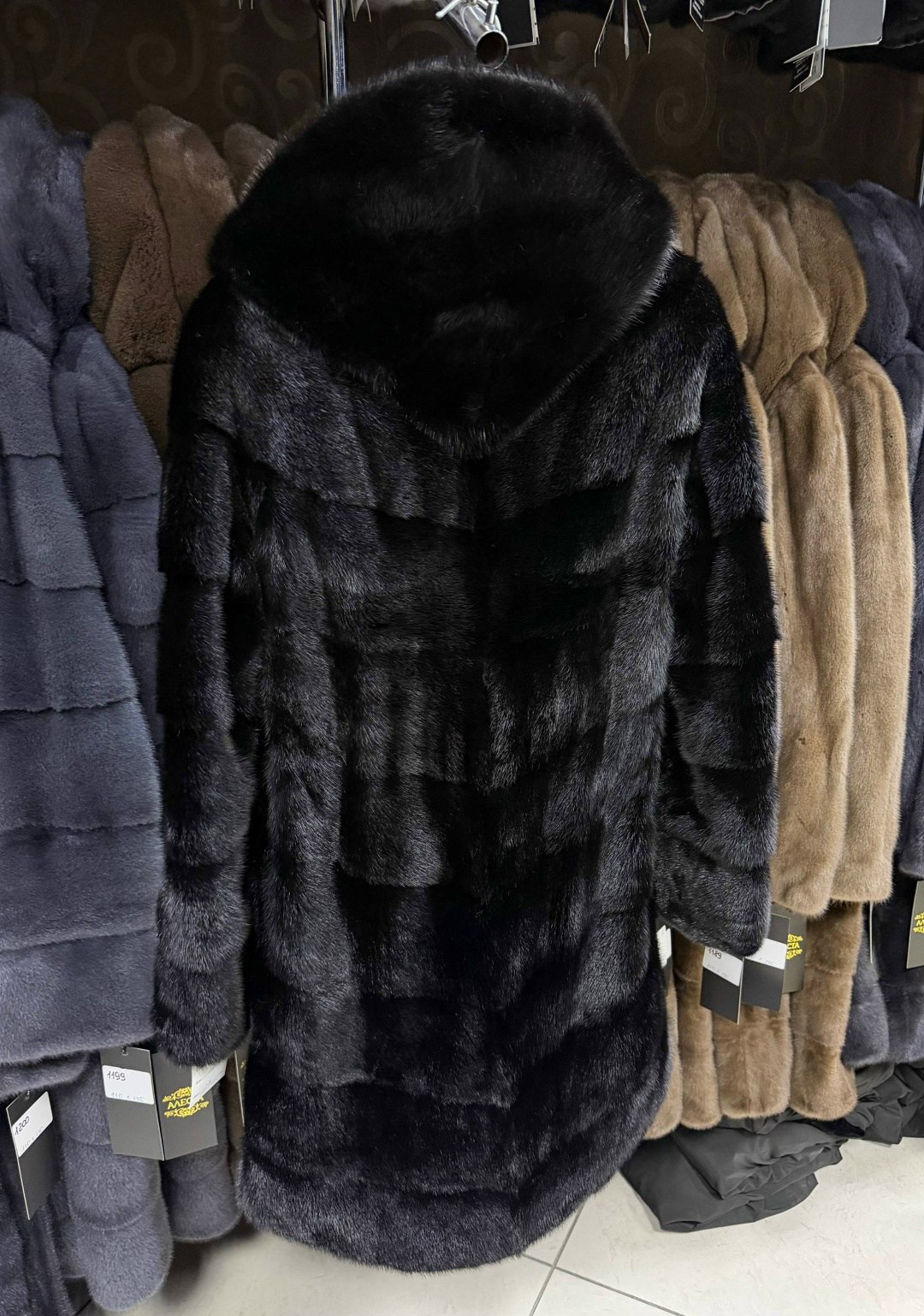 шуба норковая,шуба норковая с капюшоном,шуба норка,шуба из норки,норковая шуба черный бриллиант