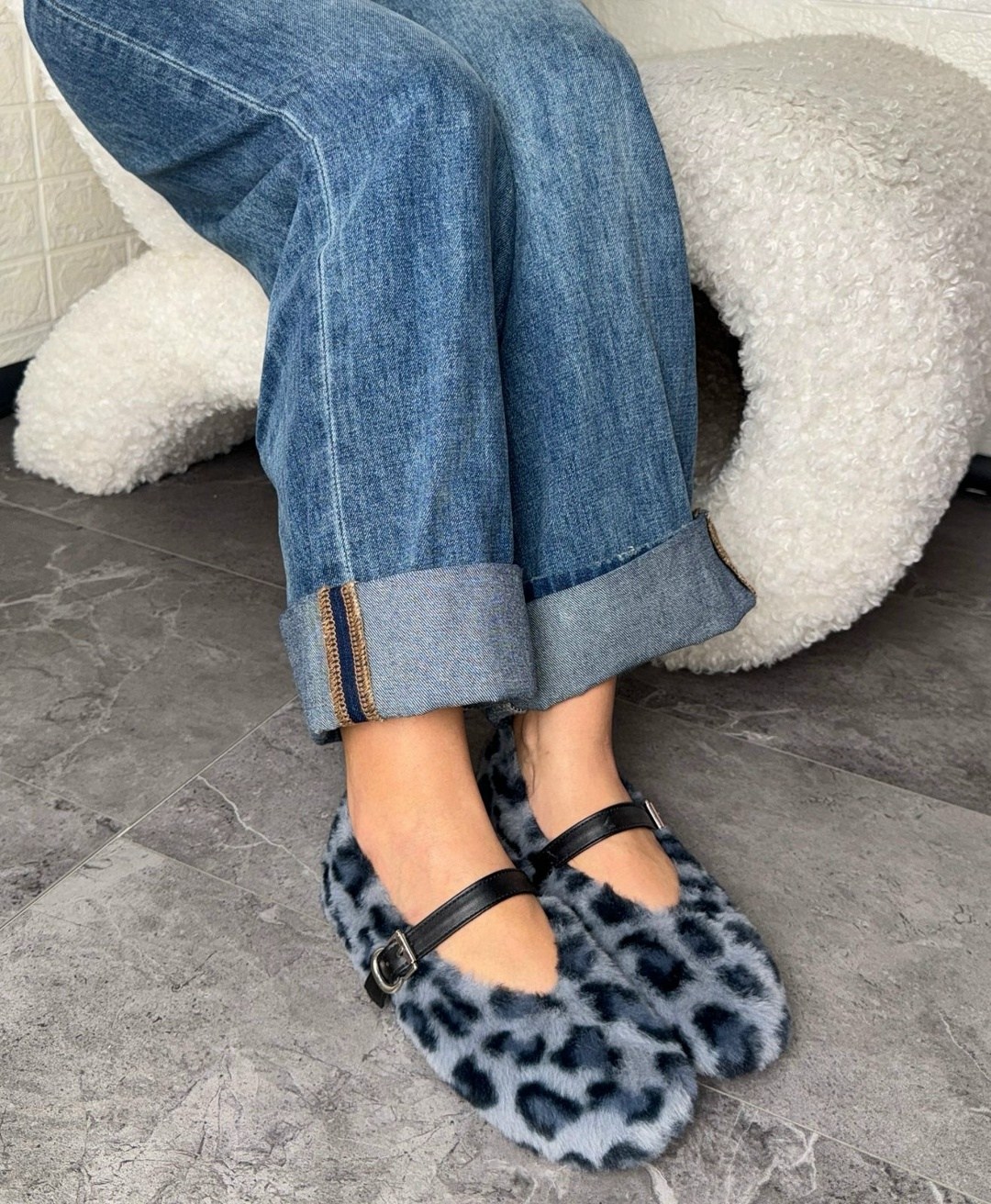 , женская,брендовая ,меховая ,меховые туфли