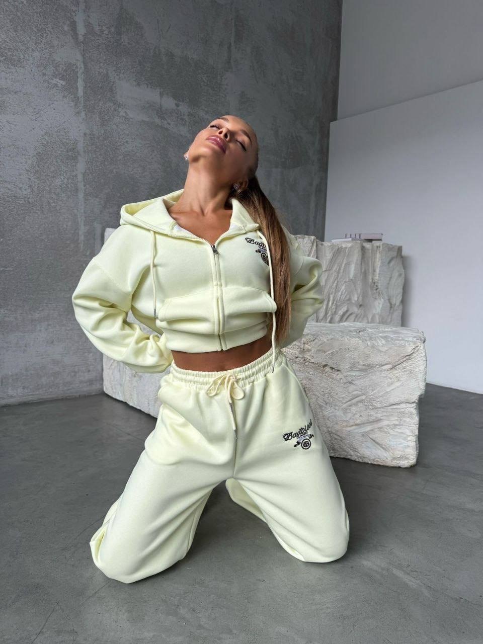 спортивный костюм женский,спортивный костюм,стильный костюм,спортивный костюм спортивные костюмы,спортивный костюм двухнитка