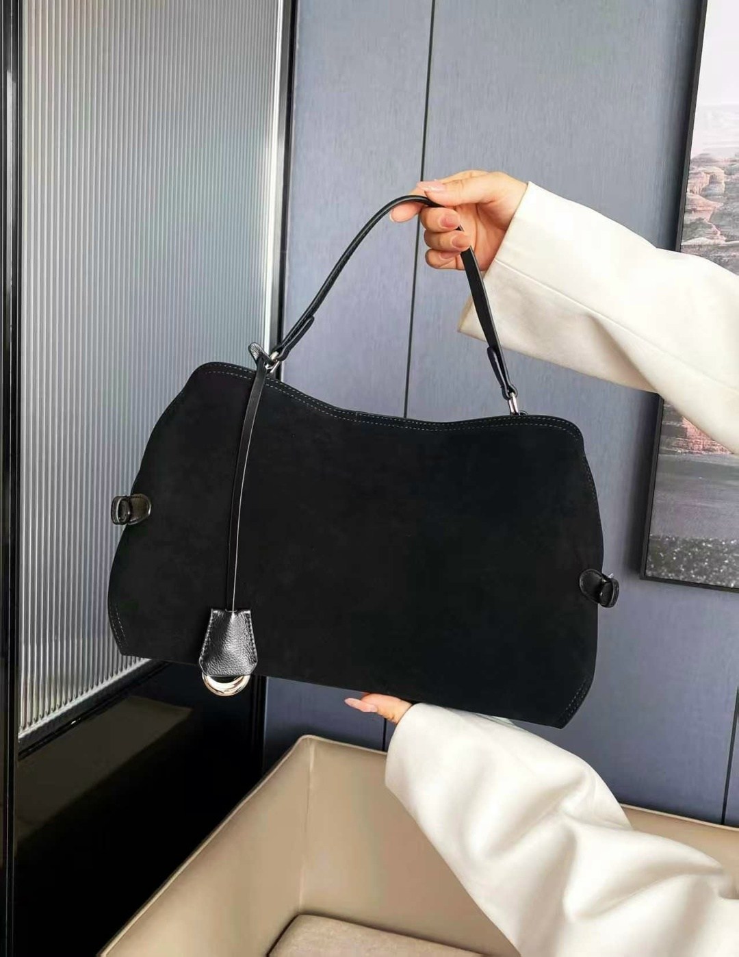 замшевая сумка,сумка женская замшевая,женская замшевая сумка на плечо,сумка шоппер замшевая большая благородного темно-коричневого цвета,сумка коричневая замшевая