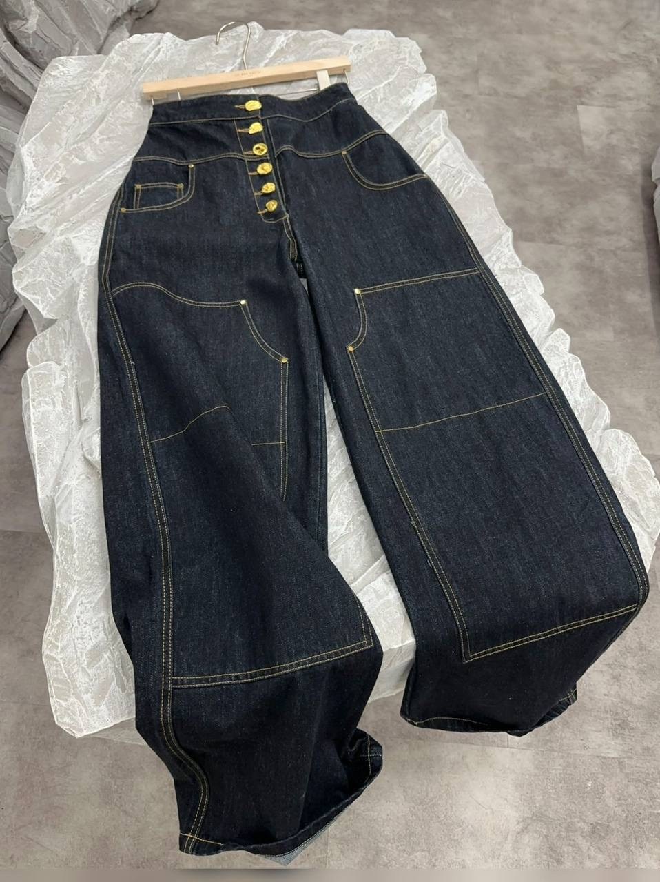 широкие джинсы,брюки джинсы,одежда джинсы,мода женская