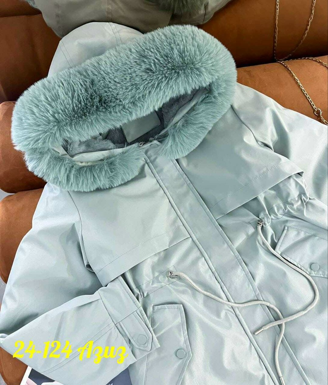 парка с натуральным мехом,парка с мехом,куртка женская зимняя,парка с мехом песца,парка с меховым