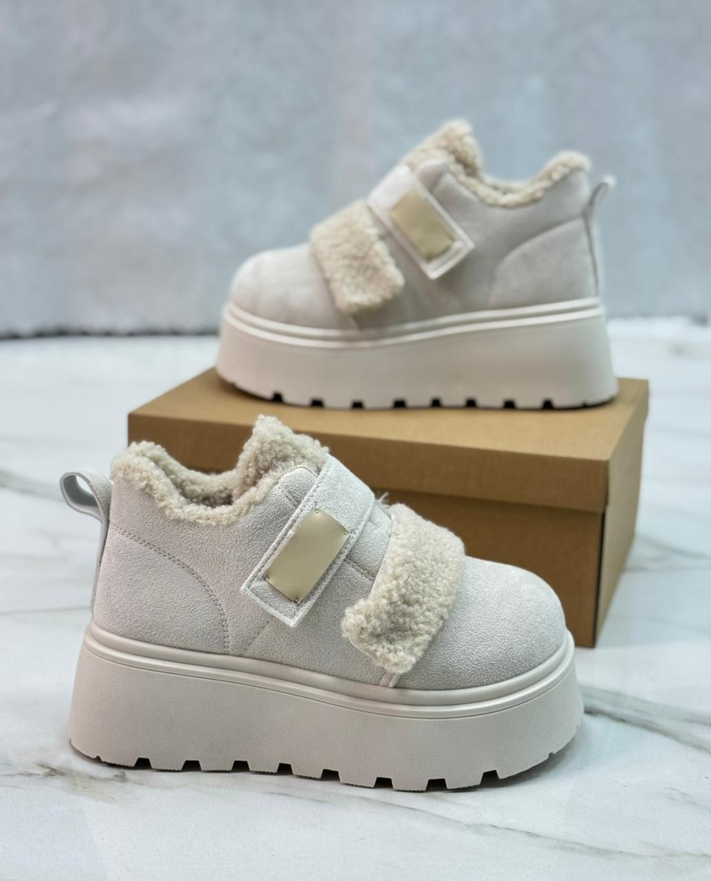 ,угги зимние полусапожки с мехом,женские угги,зимние ботинки женские на меху, женская