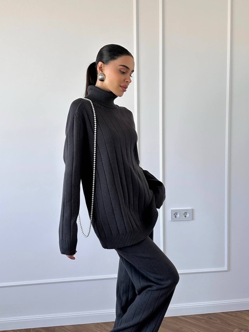 костюм вязаный теплый с брюками vievie цвет черный,костюм вязаный теплый с брюками vievie,трикотажные костюмы mario enzo,трикотажный костюм,костюм вязаный теплый с брюками vievie 257381484