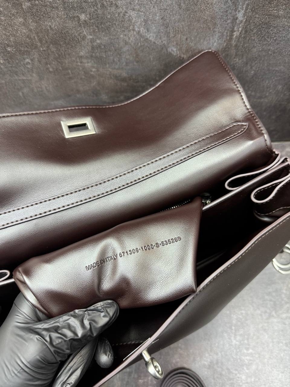 сумка balenciaga натуральная кожа 35-24 см,объемная сумка-тоут черного цвета balenciaga,сумка balenciaga rodeo,сумка balenciaga,женская сумка rodeo balenciaga