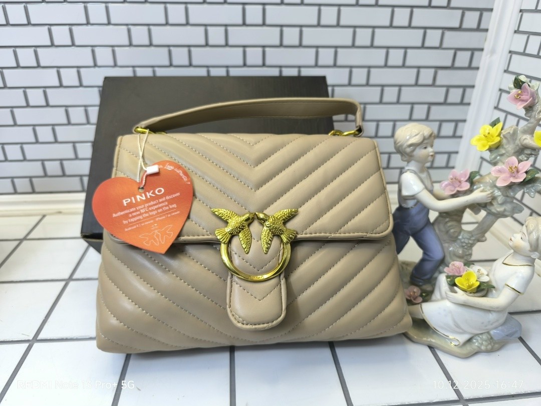 сумка pinko,женская сумка pinko,сумка на плечо pinko,кожаная сумка pinko,сумка pinko бежевый