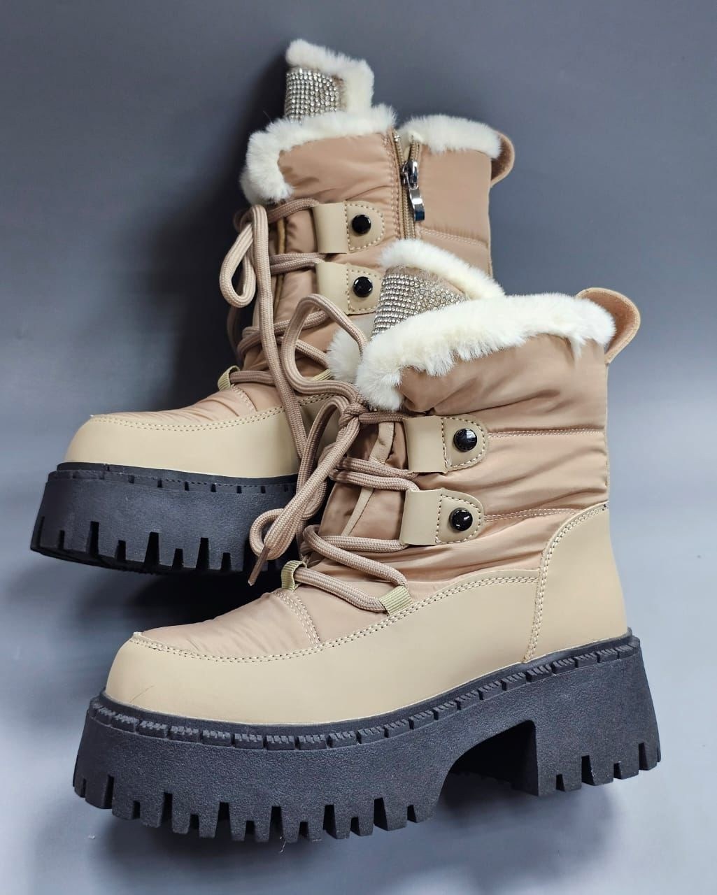,ботинки женские,ботинки модные,ботинки,женская