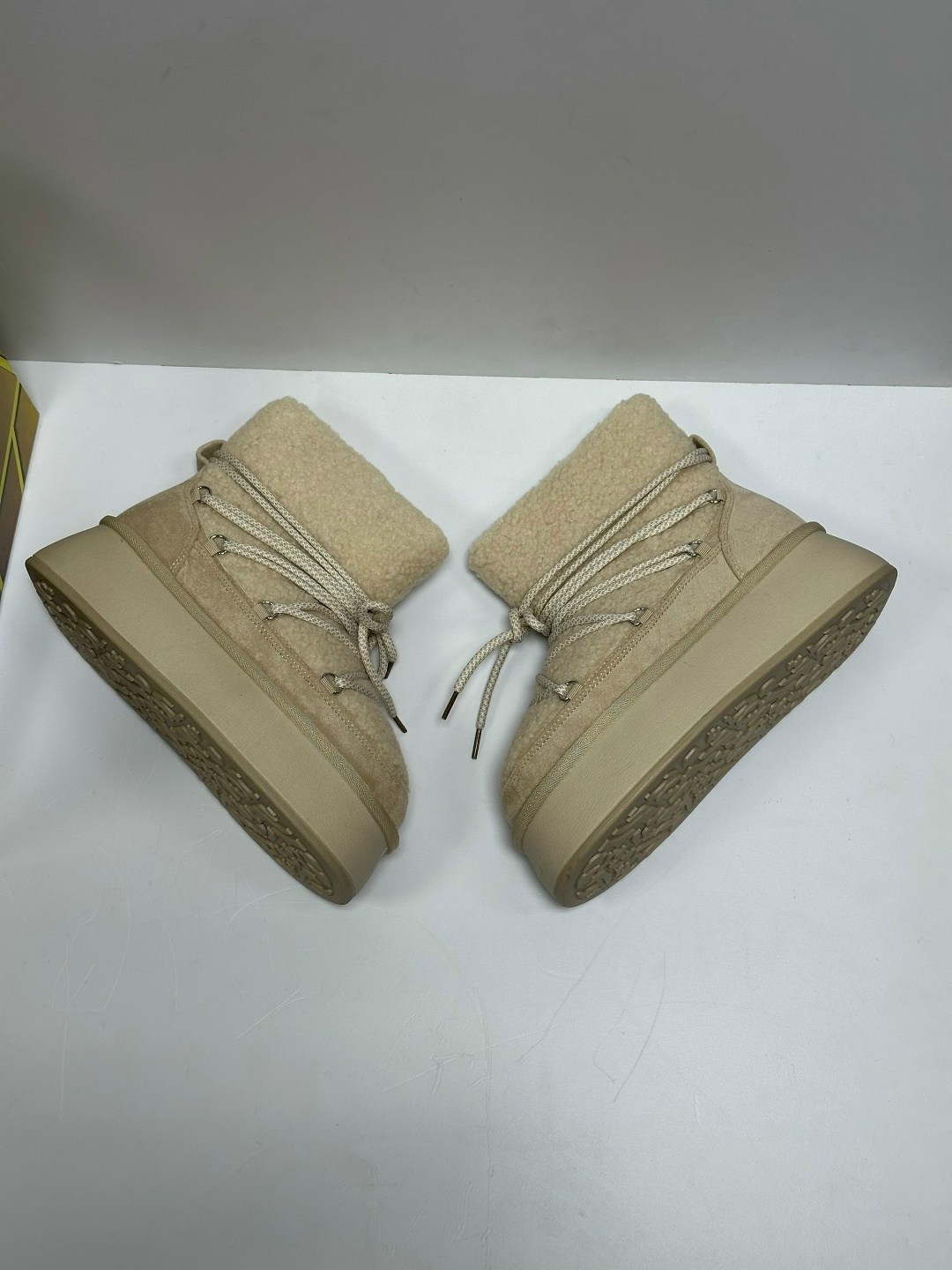 ,женские угги,женские угги зимние,женская ,женские зимние угги с шнурками