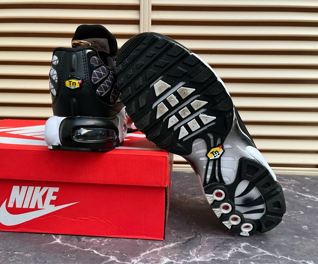 кроссовки nike air max plus tn,кроссовки nike air max tn plus мужские,кроссовки мужские nike air max tn,nike air max plus tn,кроссовки nike air max plus