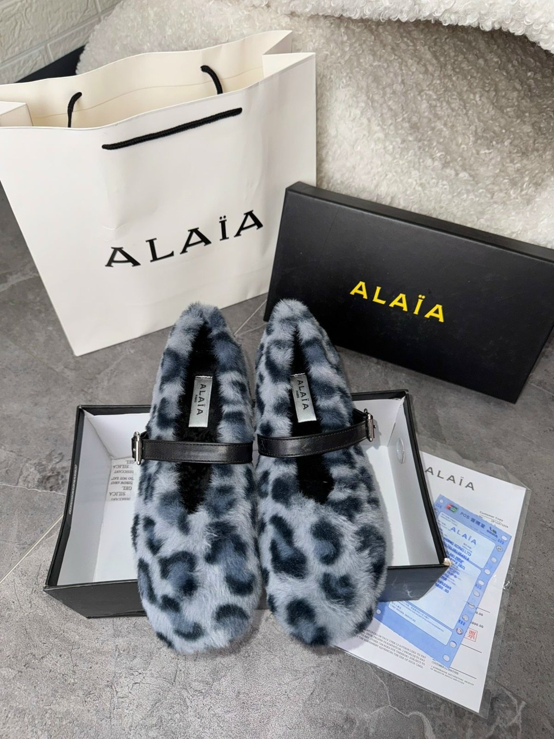 , женская,брендовая ,меховая ,меховые туфли