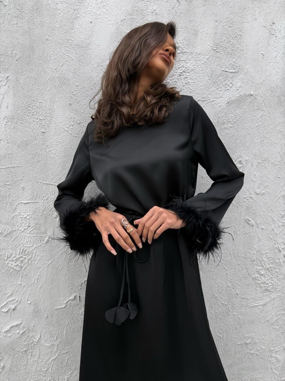 атласное платье,нарядное платье,платье с перьями,платье,платье женские вечерние