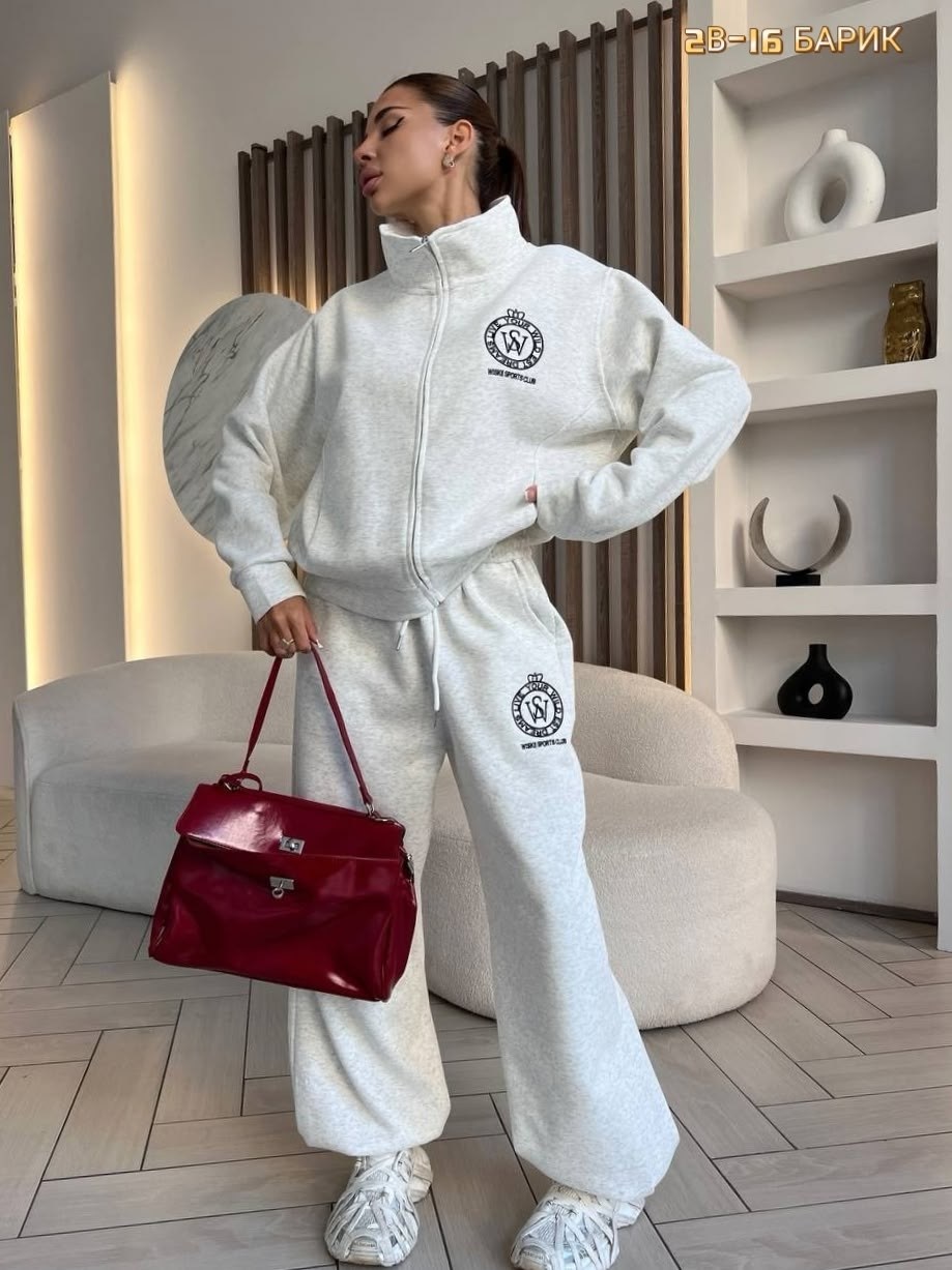 костюм женский на флисе,костюм женский брючный спортивный стиль,женский спортивный костюм,спортивный костюм,женский костюм