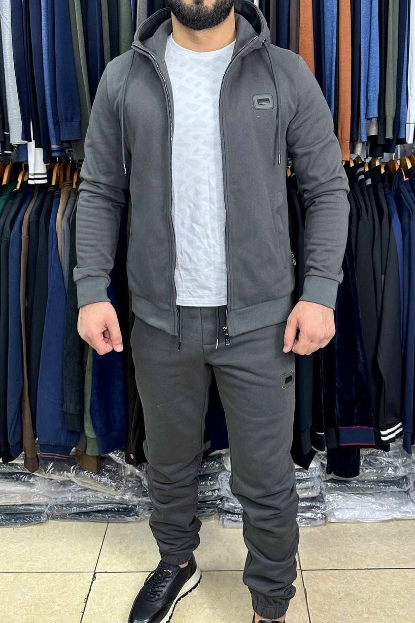 спортивные костюмы,мужской спортивный костюм,,мужской спортивный костюм dolce gabbana,спортивный костюм armani