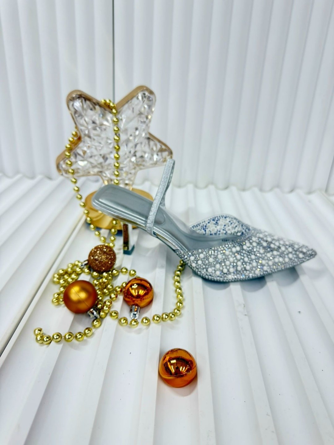 ,туфли блестящие,туфли серебристые,jimmy choo туфли золушки,модные туфли