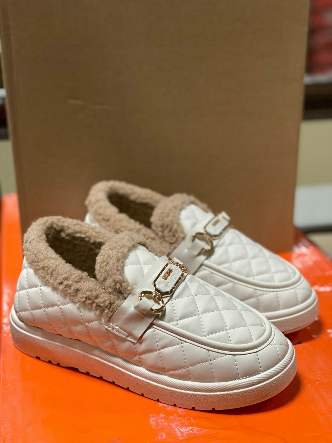 ,женская ,угги женские зимние короткие с мехом подошве нескользящая, теплая,зимняя женская