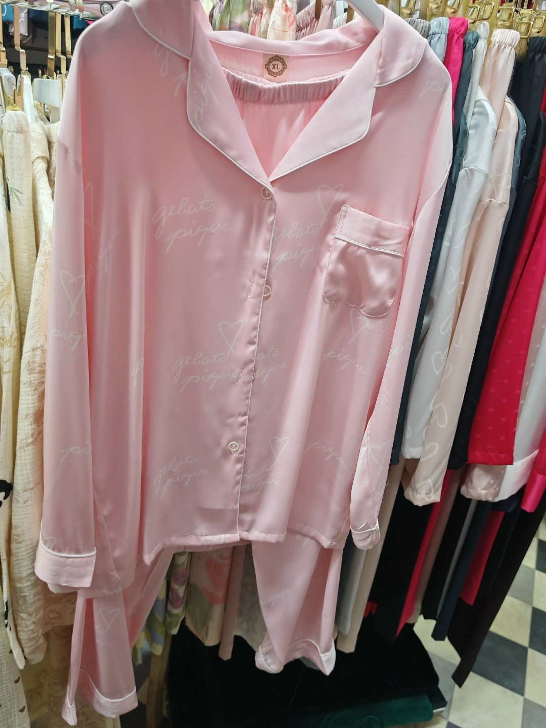 шелковая классическая пижама лео,пижама из искусственного шелка,пижама женская шелковая,женская пижама из искусственного шелка,пижамы женски