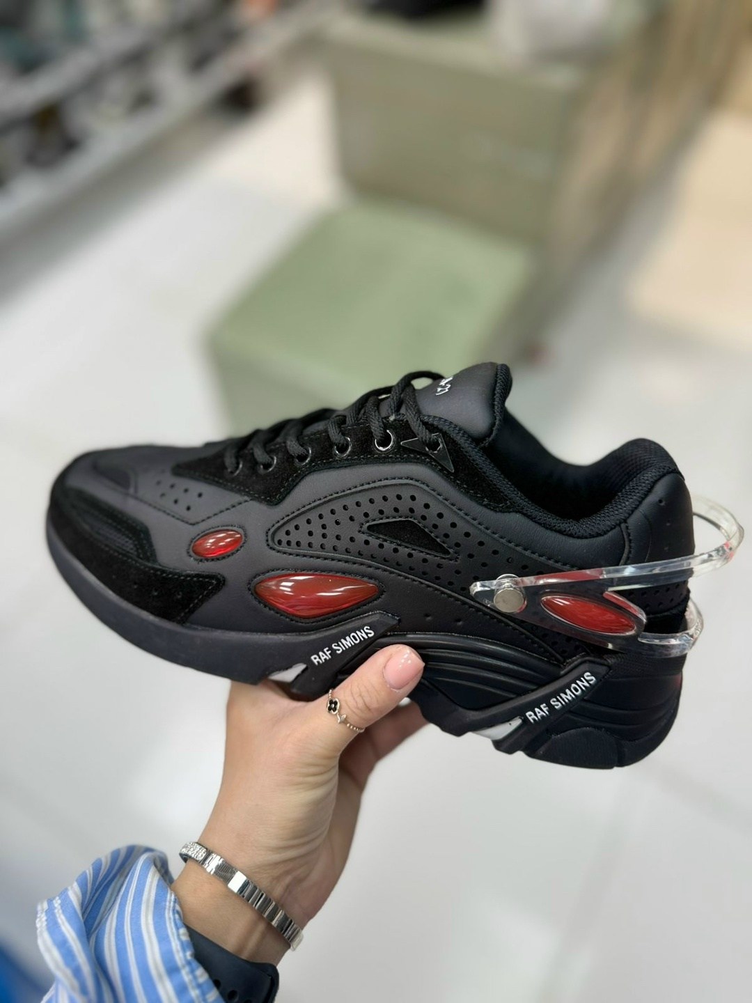 кроссовки raf simons cylon-21 черный,кроссовки raf simons cylon-21,кроссовки raf simons cylon-21 серый,кроссовки raf simons cylon 21 серебро,серебристые кроссовки cylon 21 raf simons