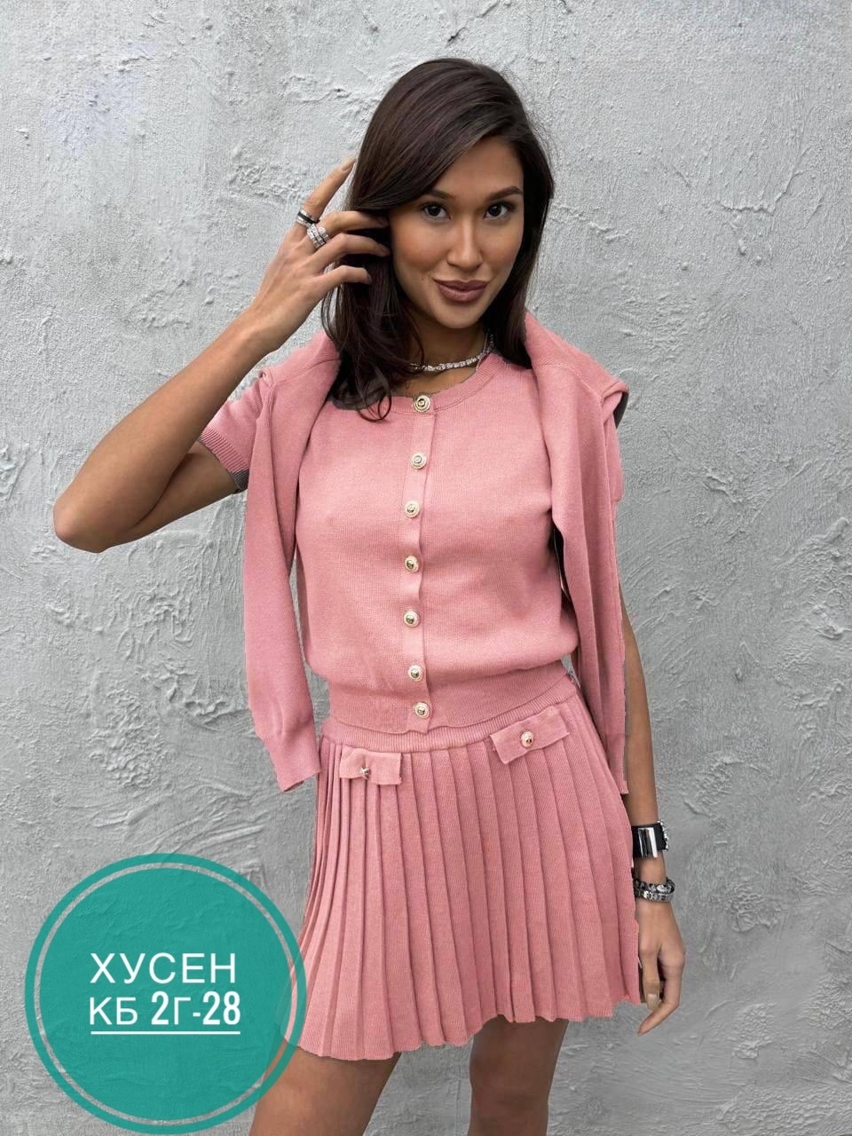 костюм трикотажный с мини юбкой плиссе sasheline,костюм трикотажный с юбкой плиссе syrup 241324861,костюм с юбкой,костюм трикотажный с юбкой,кофта и юбка