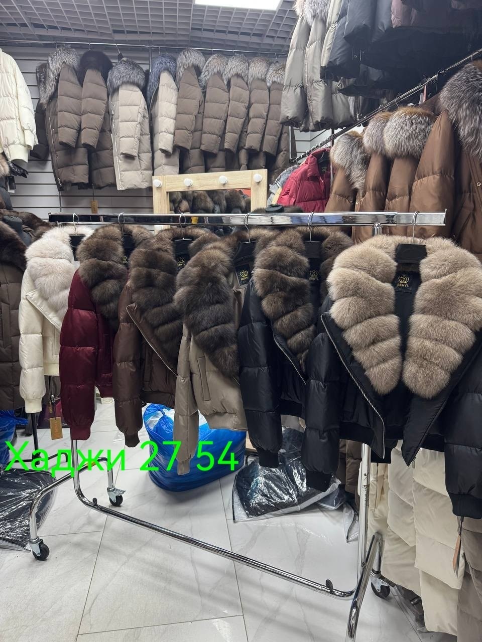 куртка-бомбер с натуральным мехом песца,пуховик с натуральным мехом,верхняя одежда - пуховики с натуральным мехом арт. 11867038,куртка женская с натуральным мехом,пуховик женский короткий с натуральны