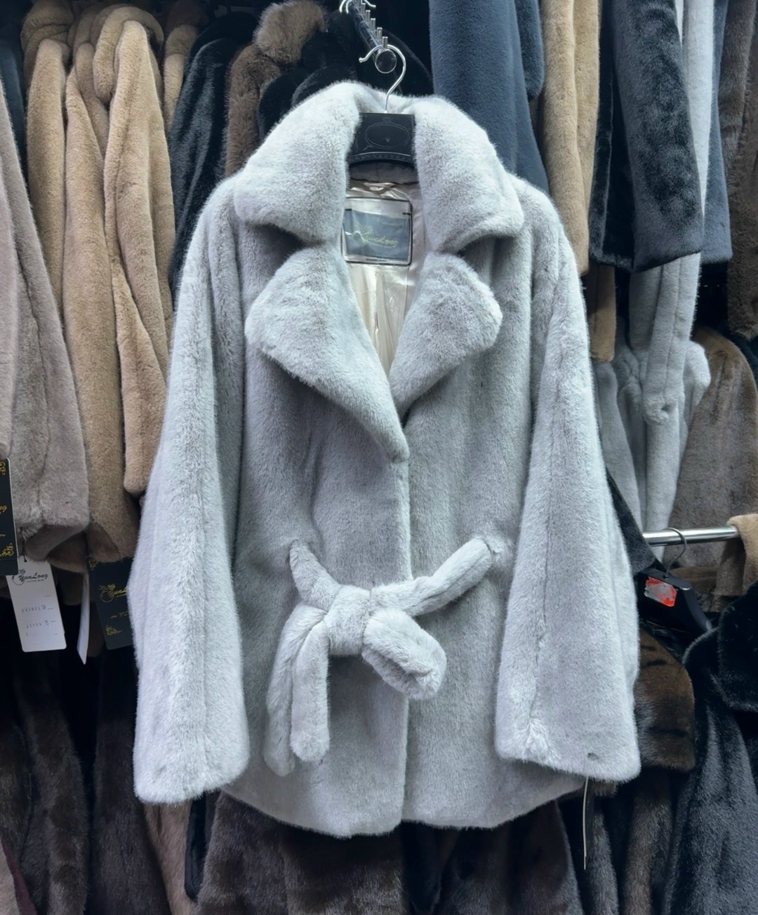 шуба искусственная под норку over easy,шуба искусственная под норку easy studio,шуба искусственная под норку,шуба,шуба из меха импортной плюшевой норки nafa