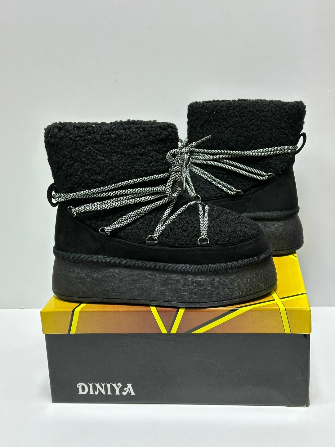 ,женские угги,женские угги зимние,женская ,женские зимние угги с шнурками