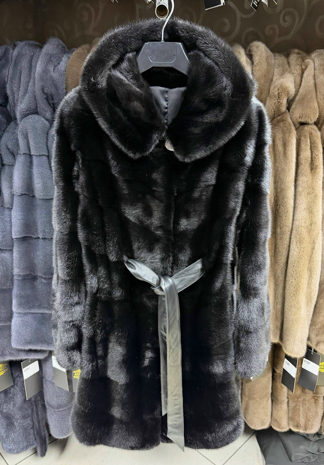 шуба норковая,шуба норковая с капюшоном,шуба норка,шуба из норки,норковая шуба черный бриллиант