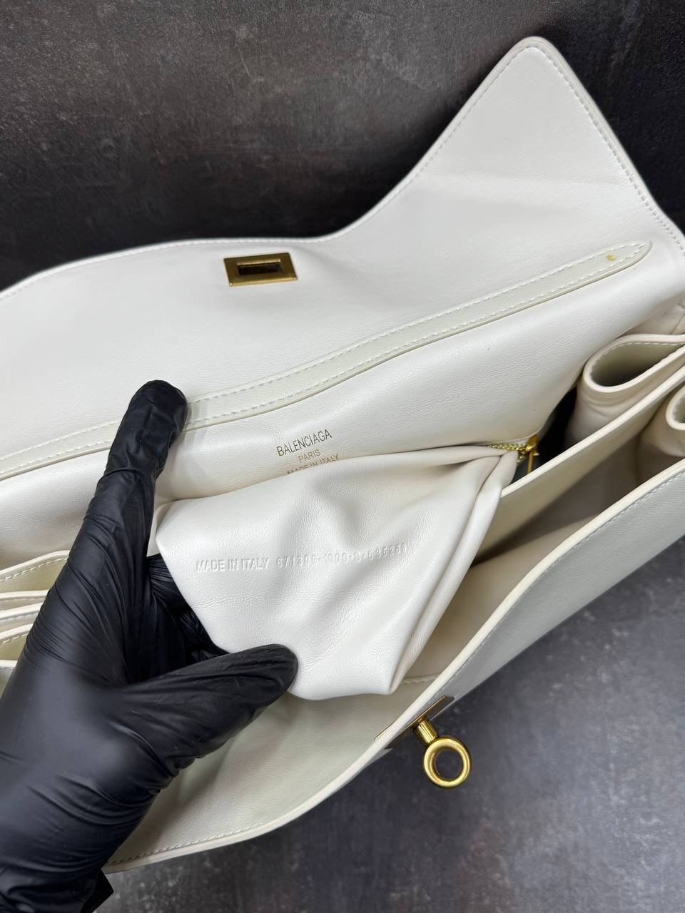 сумка balenciaga,сумка balenciaga rodeo,сумка баленсиага,сумка женская balenciaga,белая сумка