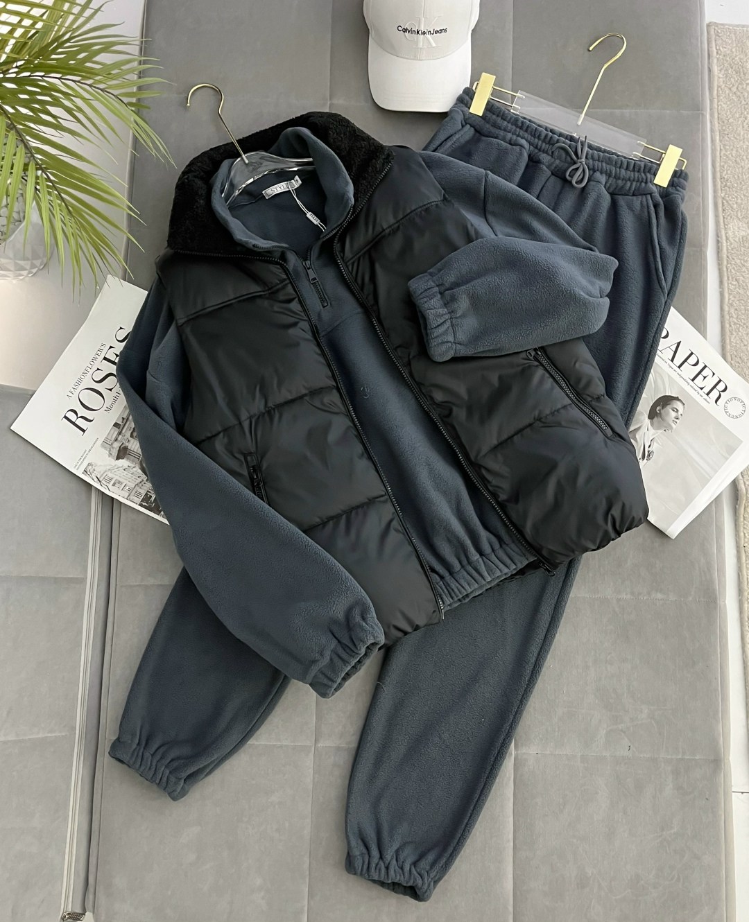 костюм женский спортивный тройка с жилетом утепленный,костюм на флисе,костюм-тройка,женский костюм тройка,костюм-тройка женский утепленный: жилет, толстовка и штаны арт. 1342605