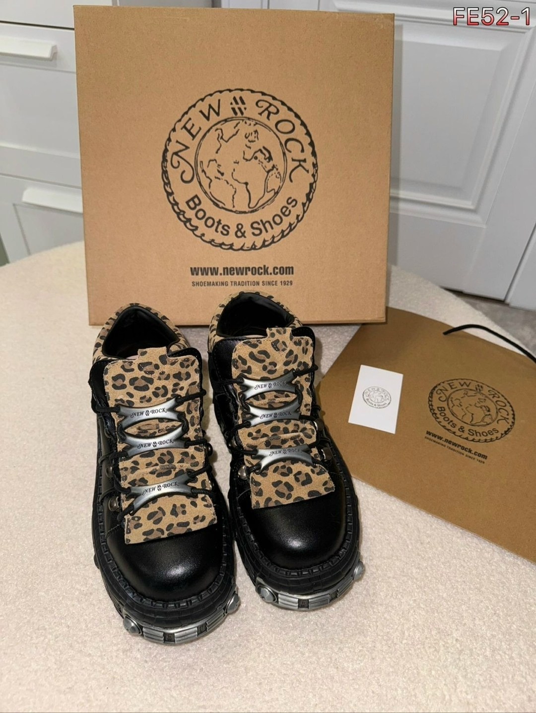 ботинки new rock,,кроссовки new rock,ботинки кроссовки new rock на липучке на высокой подошве,коричневые кроссовки на платформе new rock edition vetements