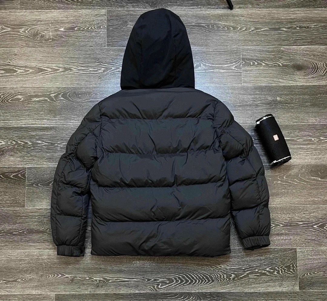 пуховик moncler madeira мужской зимняя куртка с капюшоном,зимняя куртка moncler,куртка зимняя мужская,мужская зимняя куртка moncler,пуховик зимний мужской