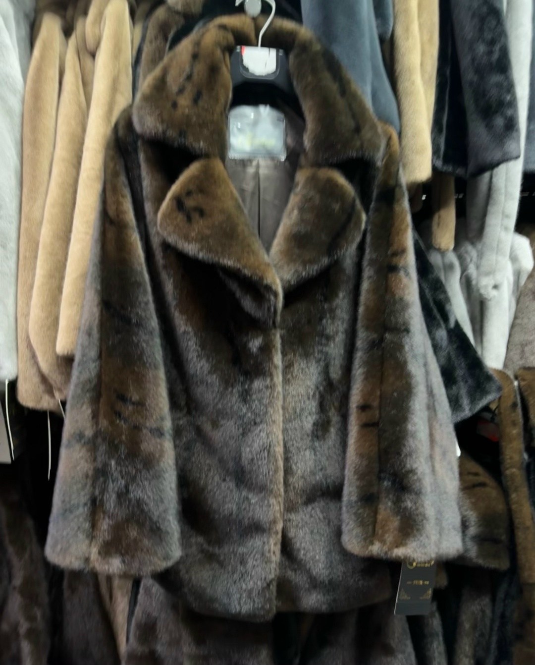 шуба искусственная под норку over easy,шуба искусственная под норку easy studio,шуба искусственная под норку,шуба,шуба из меха импортной плюшевой норки nafa