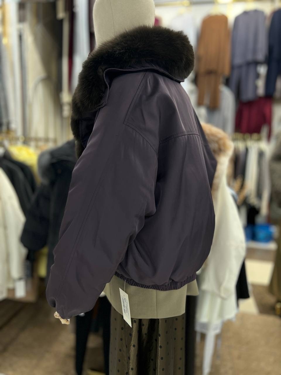 куртка с мехом,стильная куртка,пуховик с натуральным мехом,женская зимняя куртка,бомбер с мехом песца