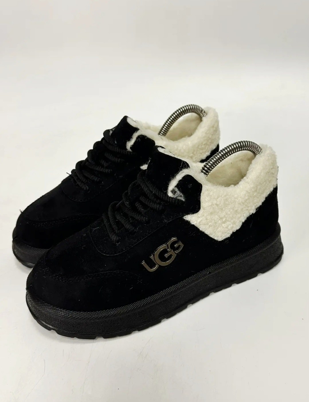 ,ugg кроссовки зимние,зимние кроссовки женские с мехом,кроссовки зимние женские ugg,кроссовки зимние женские ugg модель 551080
