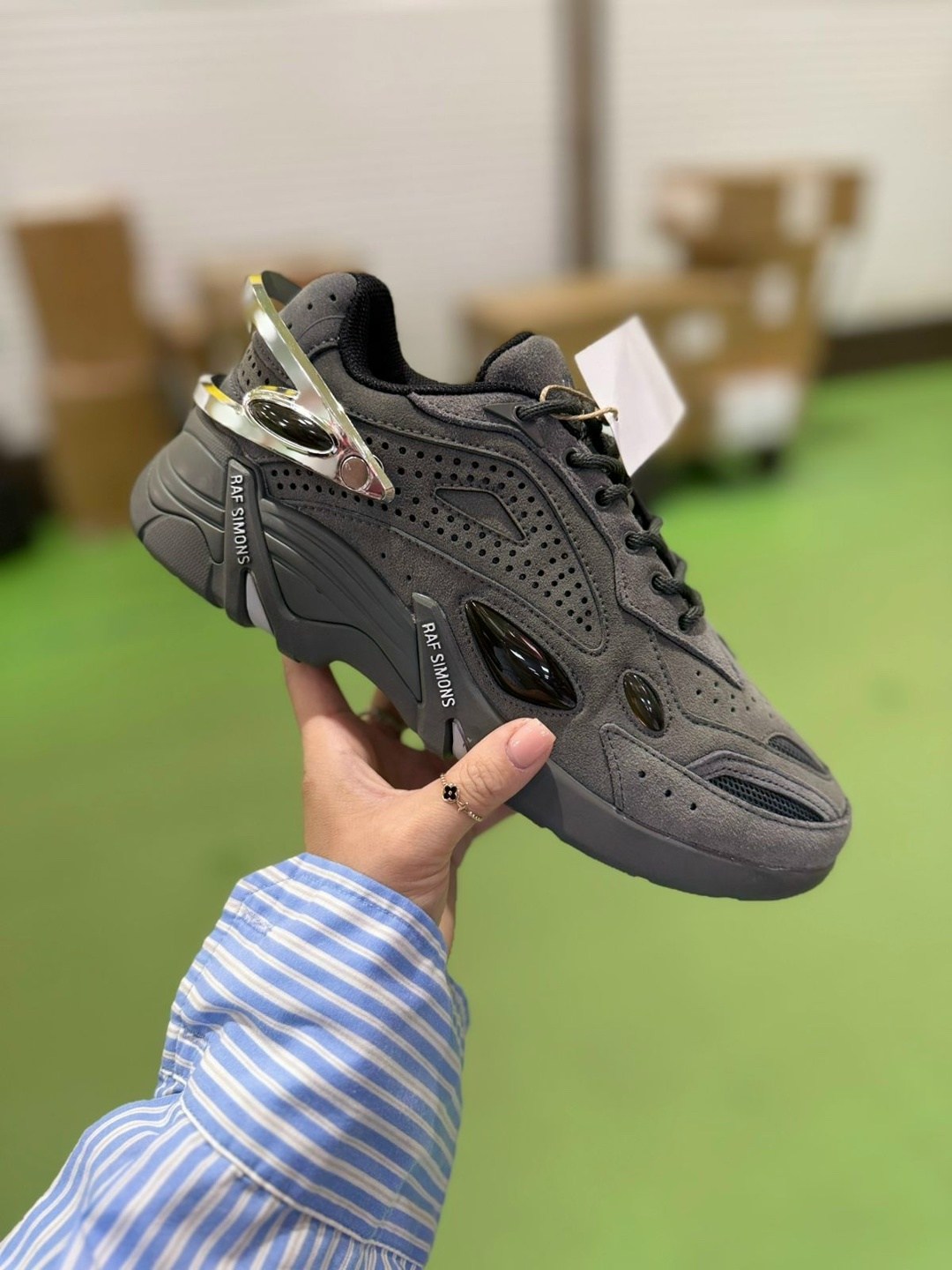 кроссовки raf simons cylon-21 черный,кроссовки raf simons cylon-21,кроссовки raf simons cylon-21 серый,кроссовки raf simons cylon 21 серебро,серебристые кроссовки cylon 21 raf simons