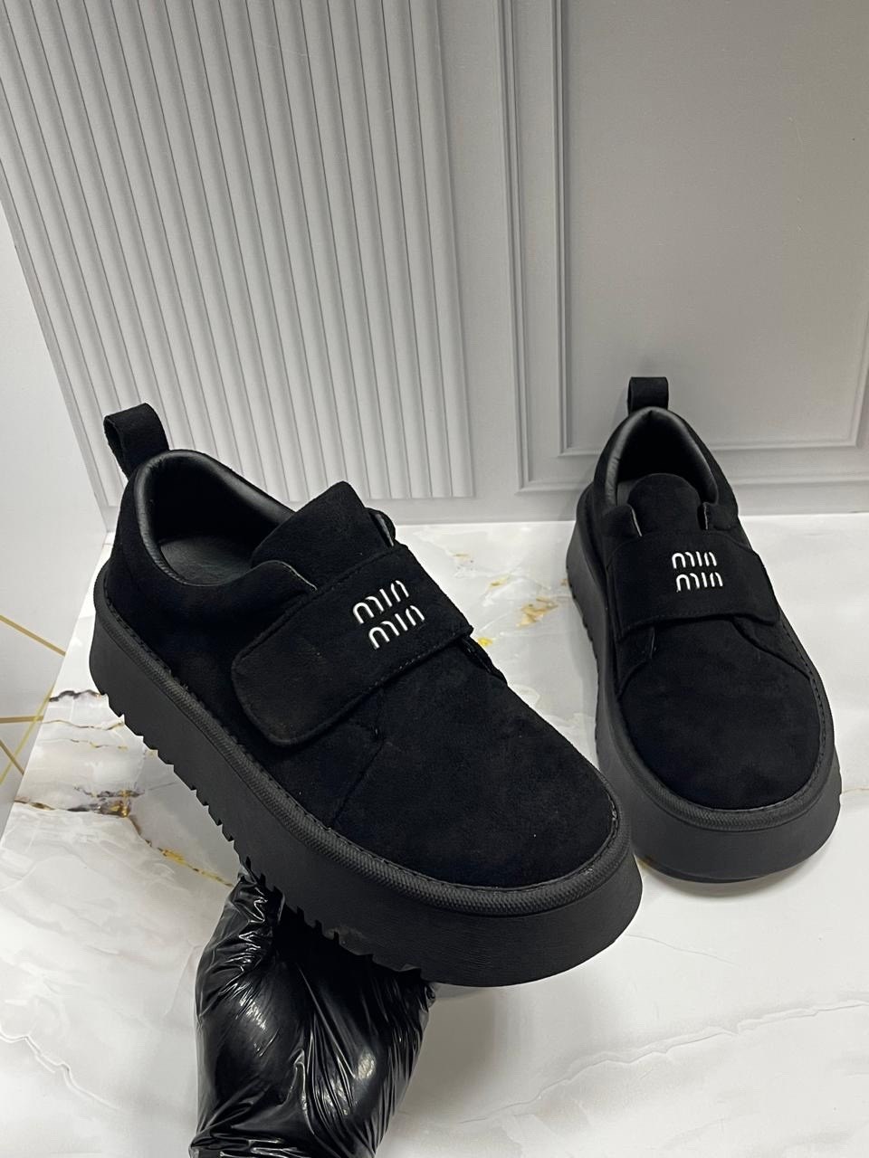 замшевые лоферы miu miu на высокий подошве и фирменной фурнитурой,лоферы замш,,женская ,модная женская