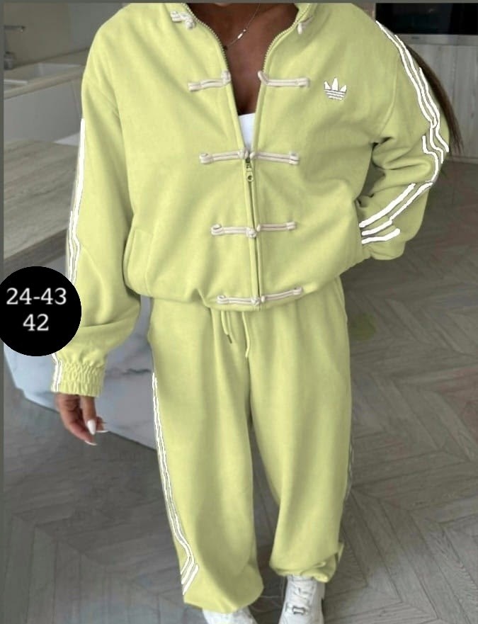 костюм адидас тан,костюмчик люкс,спортивный костюм,спортивный костюм теплый,женский костюм