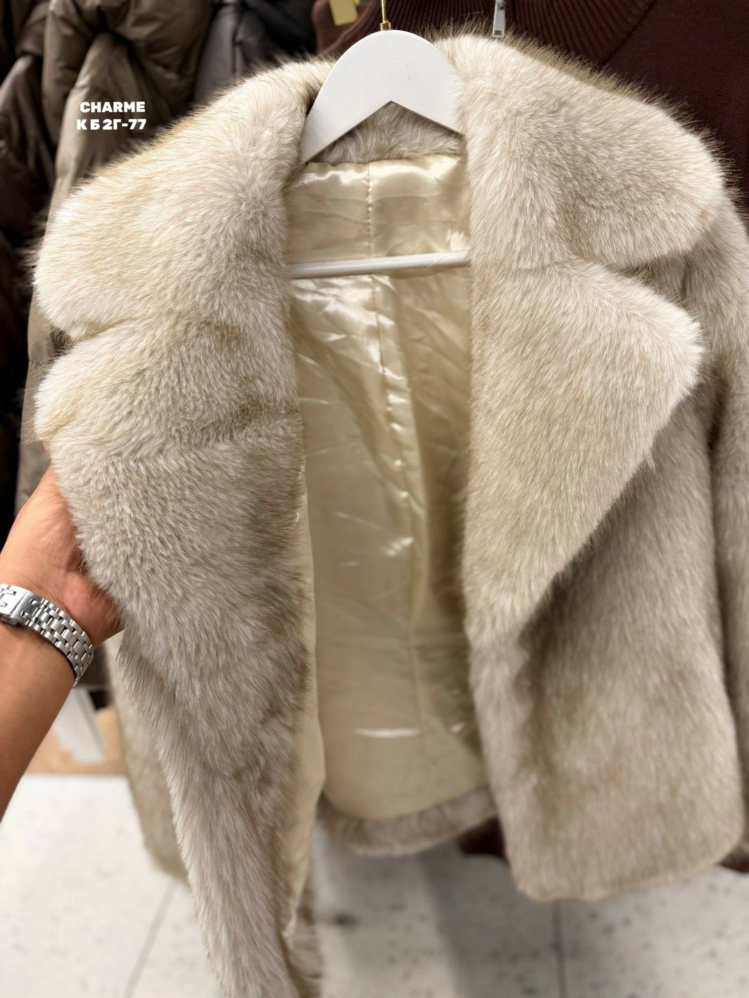 шуба короткая,женская шуба,шуба из искусственного меха,женская куртка из искусственного меха,шуба