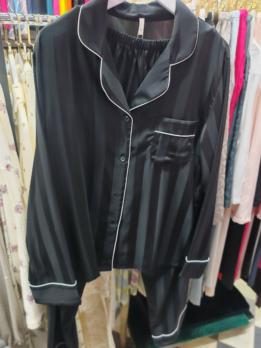 шелковая классическая пижама лео,пижама из искусственного шелка,пижама женская шелковая,женская пижама из искусственного шелка,пижамы женски