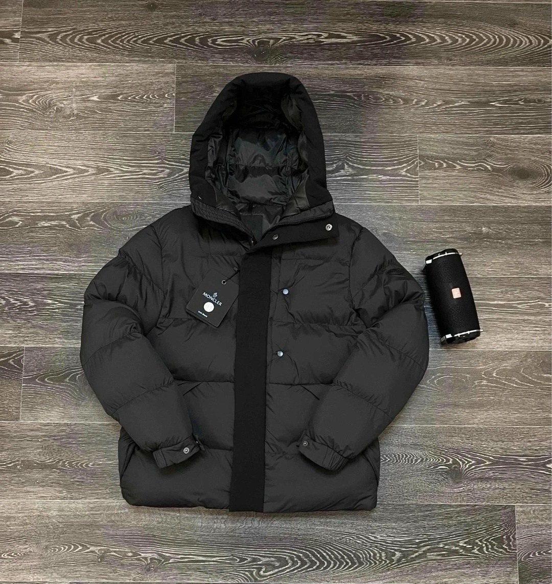пуховик moncler madeira мужской зимняя куртка с капюшоном,зимняя куртка moncler,куртка зимняя мужская,мужская зимняя куртка moncler,пуховик зимний мужской